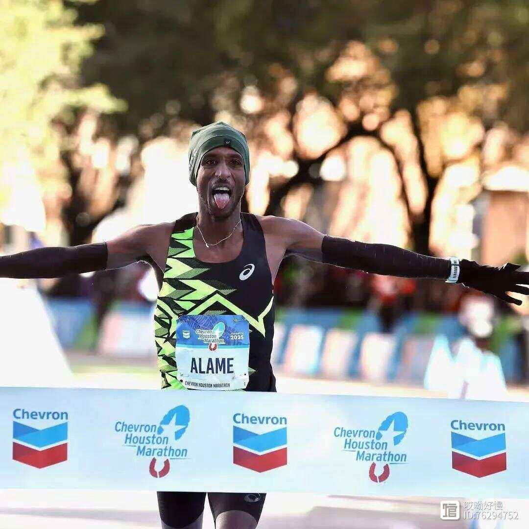 菲律宾马拉松选手勇夺银牌，引人注目