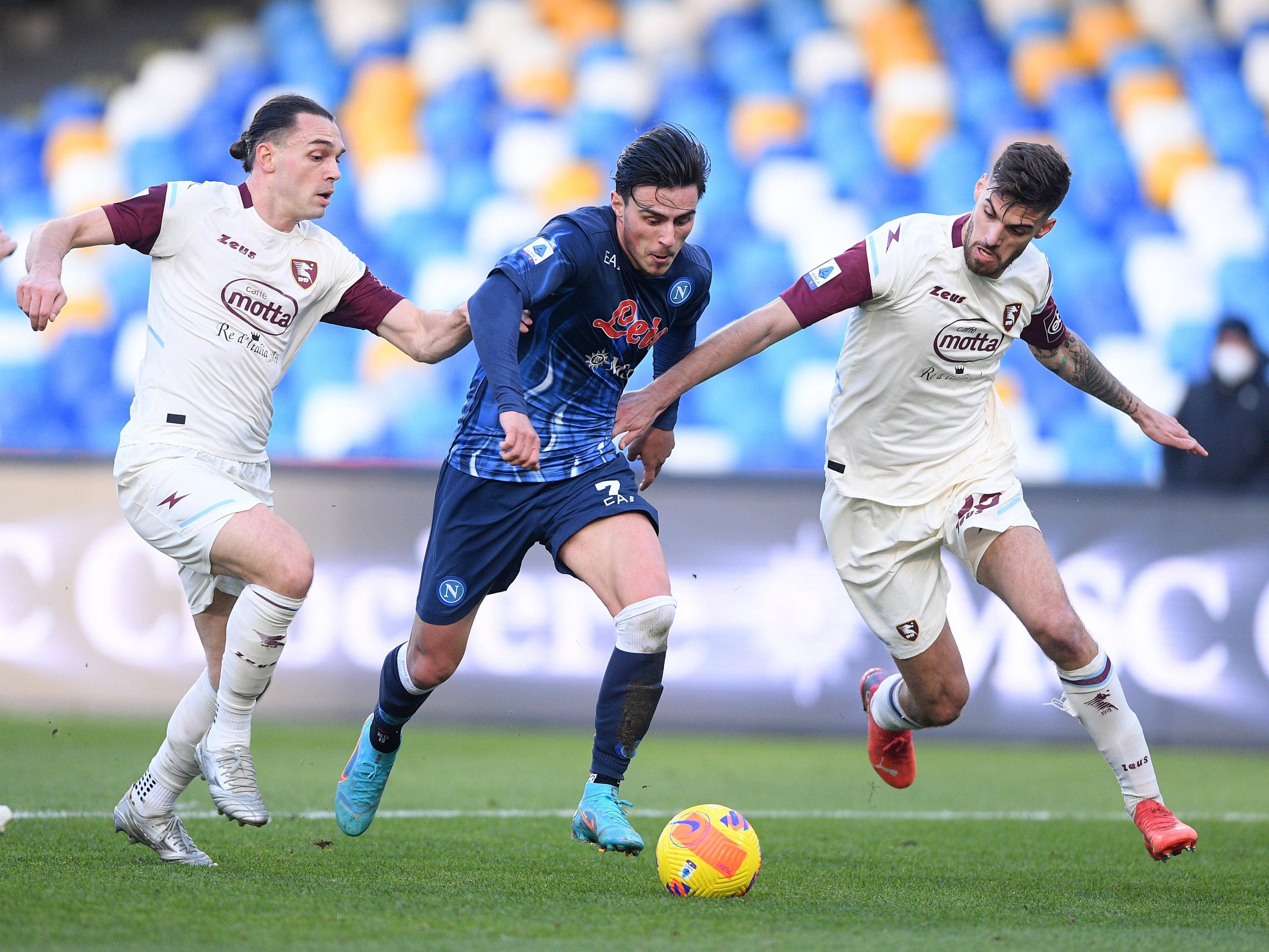 霍芬海姆主场逼平弗赖堡，难获全胜的简单介绍