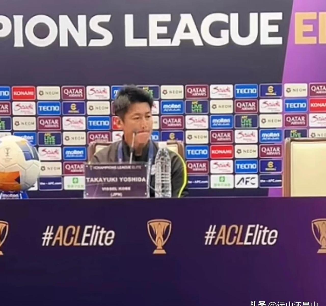 球队在比赛中披荆斩棘，终夺得胜利果实