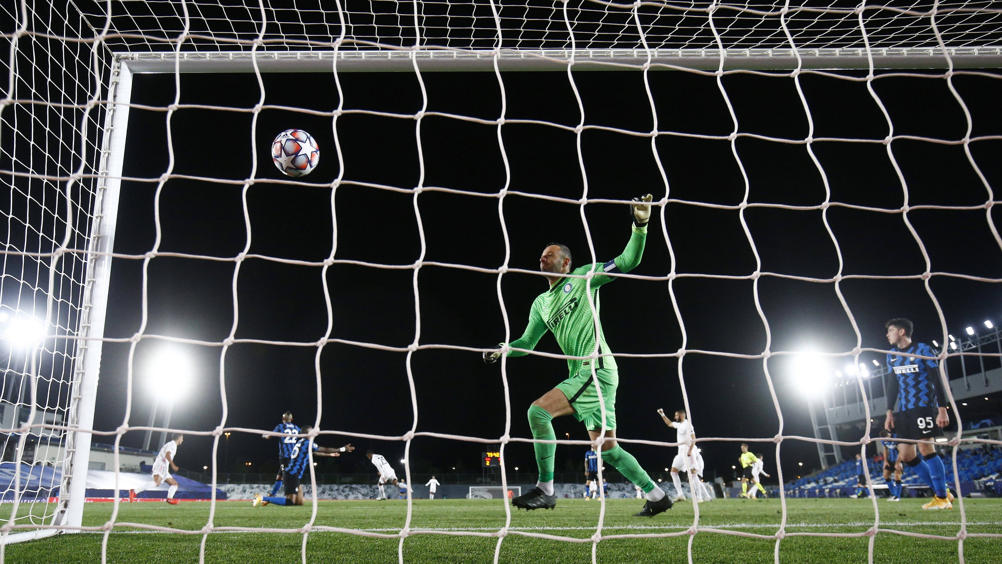 AC米兰客场战胜对手，取得胜利