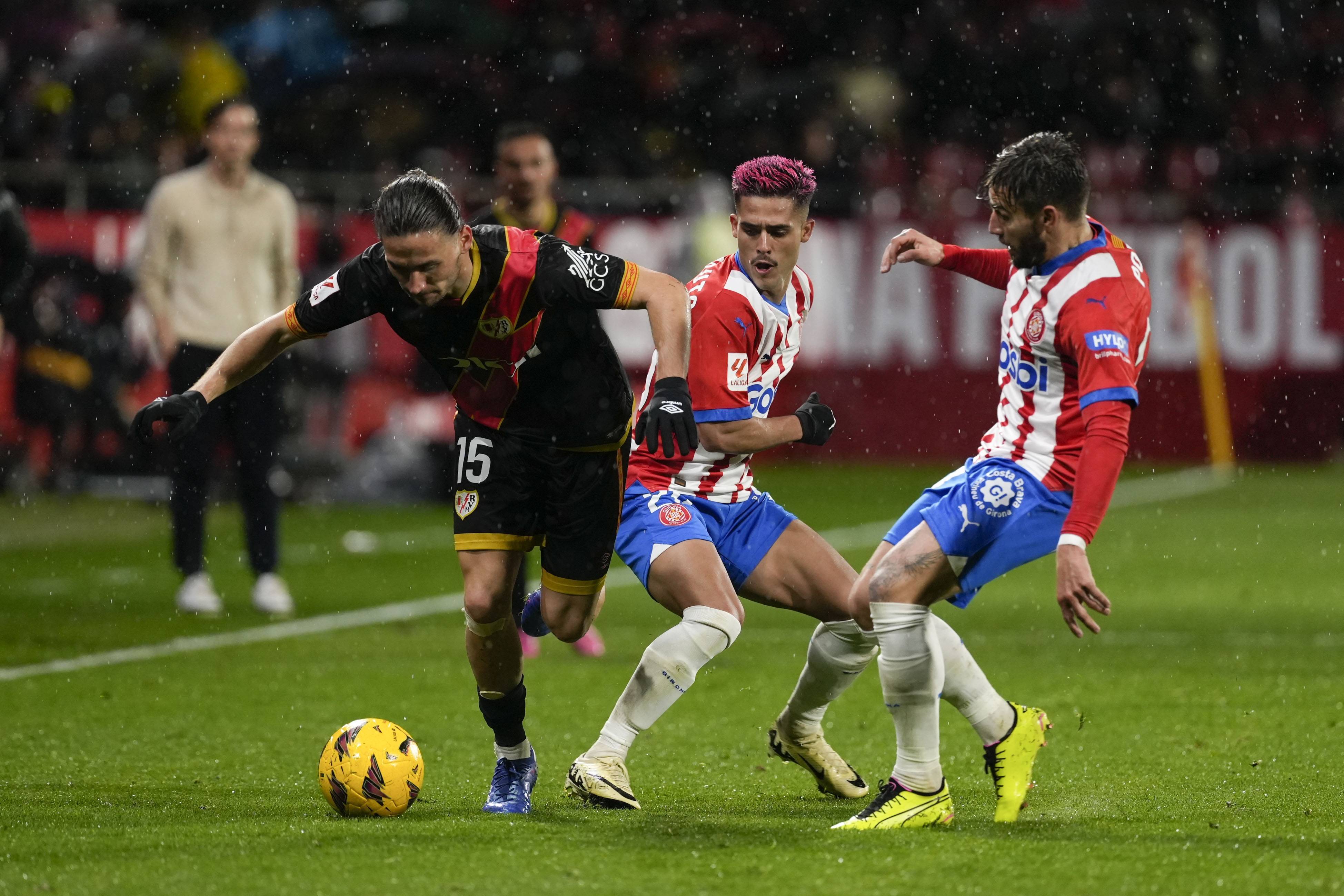 爱游戏在线登录-巴西队遭遇巴拉圭队挑战，惜败出局