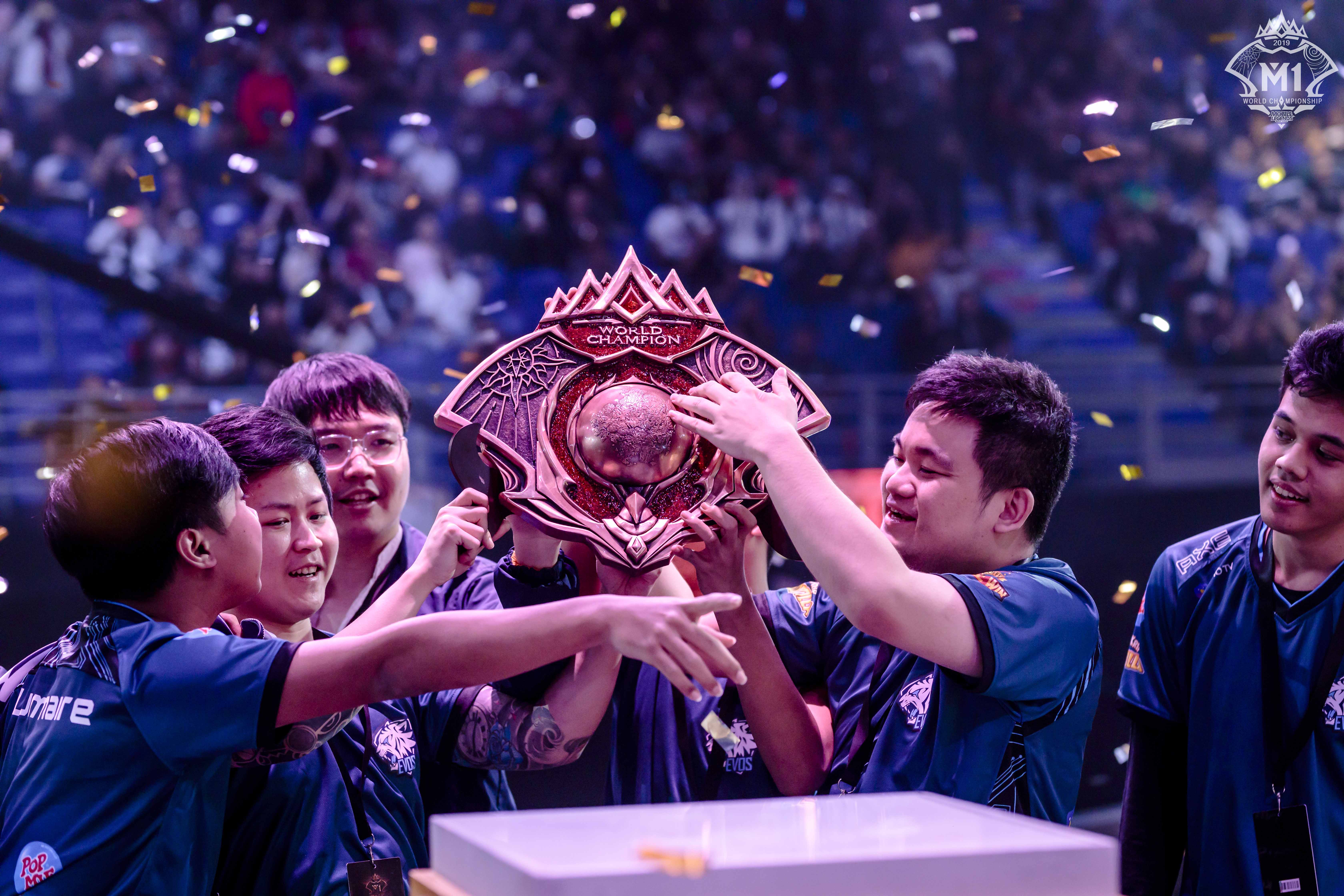 爱游戏网页版-赛场气氛热烈，球队奋力争胜