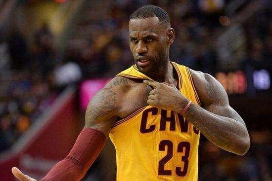 爱游戏亚洲官网-法兰克福队实力横扫对手，荣膺胜利的简单介绍