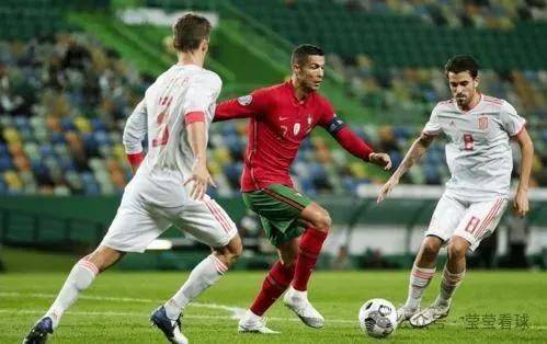 爱游戏官网-足球界风起云涌，球队实力对比悬殊的简单介绍