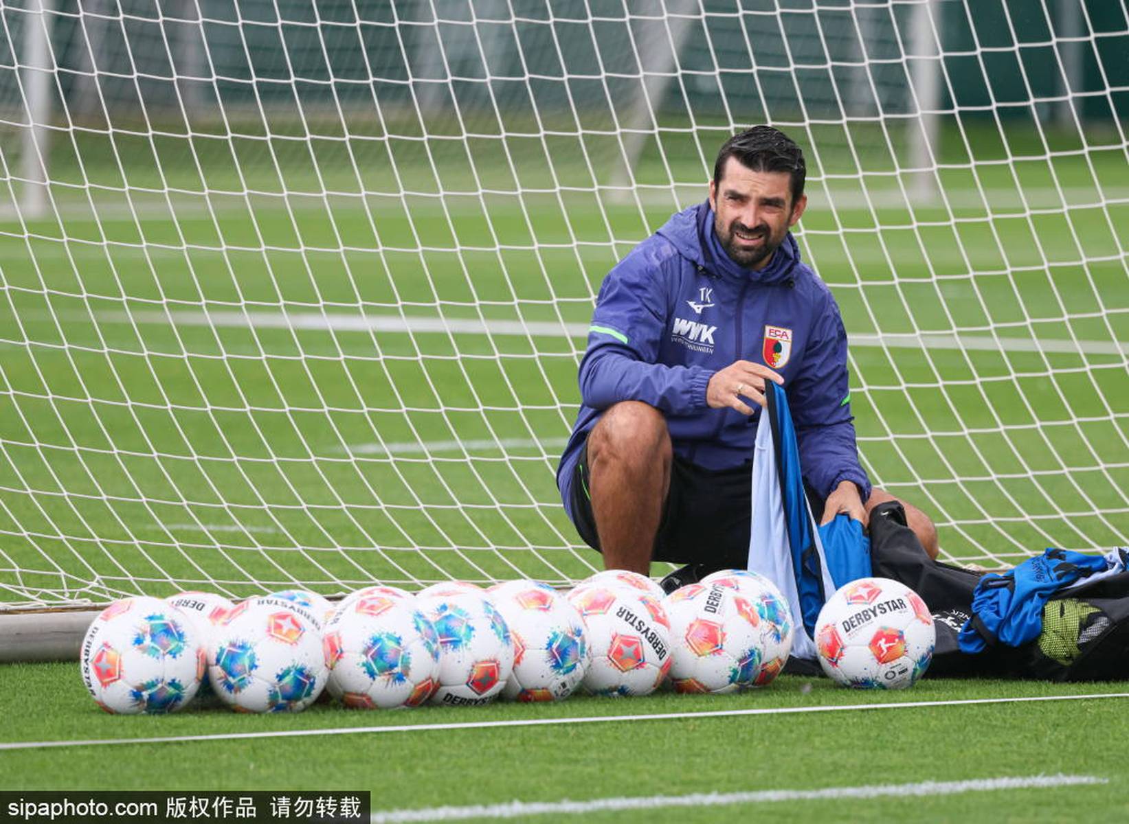 一支球队备战国际比赛迎头赶上