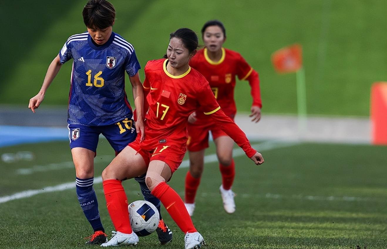 爱游戏体育官网-中国女足队员实力强劲，轻松获得比赛胜利的简单介绍