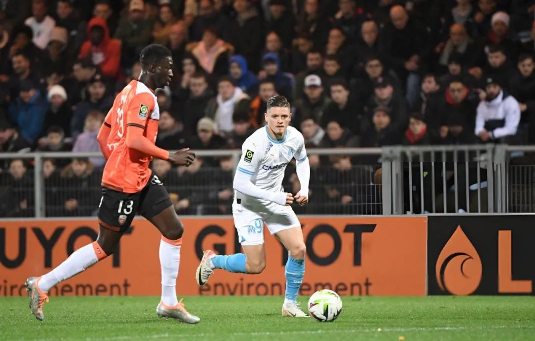 关于洛里昂主场战胜蒙彼利埃，取得连胜的信息