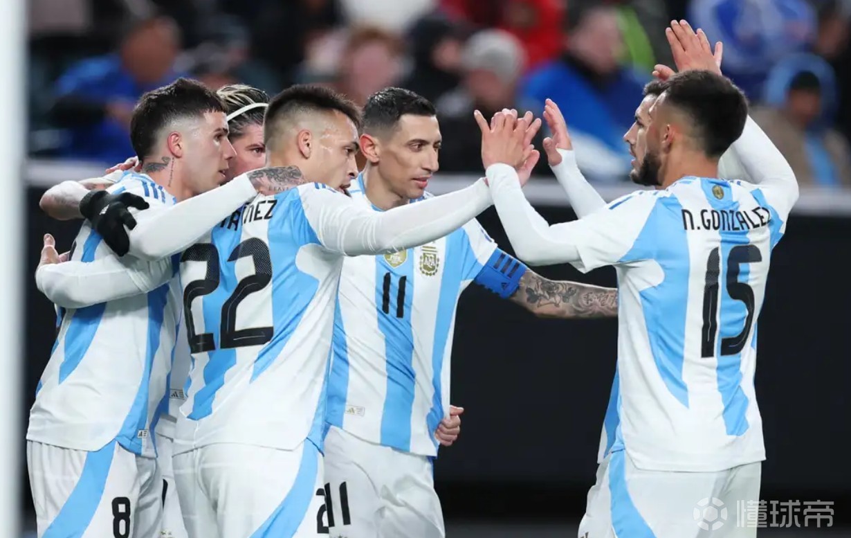 爱游戏在线-阿根廷队在友谊赛中爆冷击败对手