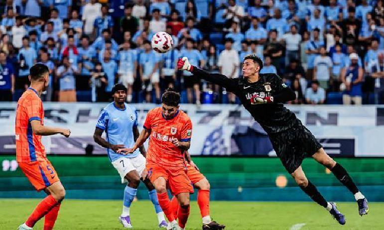 门将表现出色,关键时刻挽救球队的简单介绍 门将表现出色,关键时刻挽救球队的简单介绍