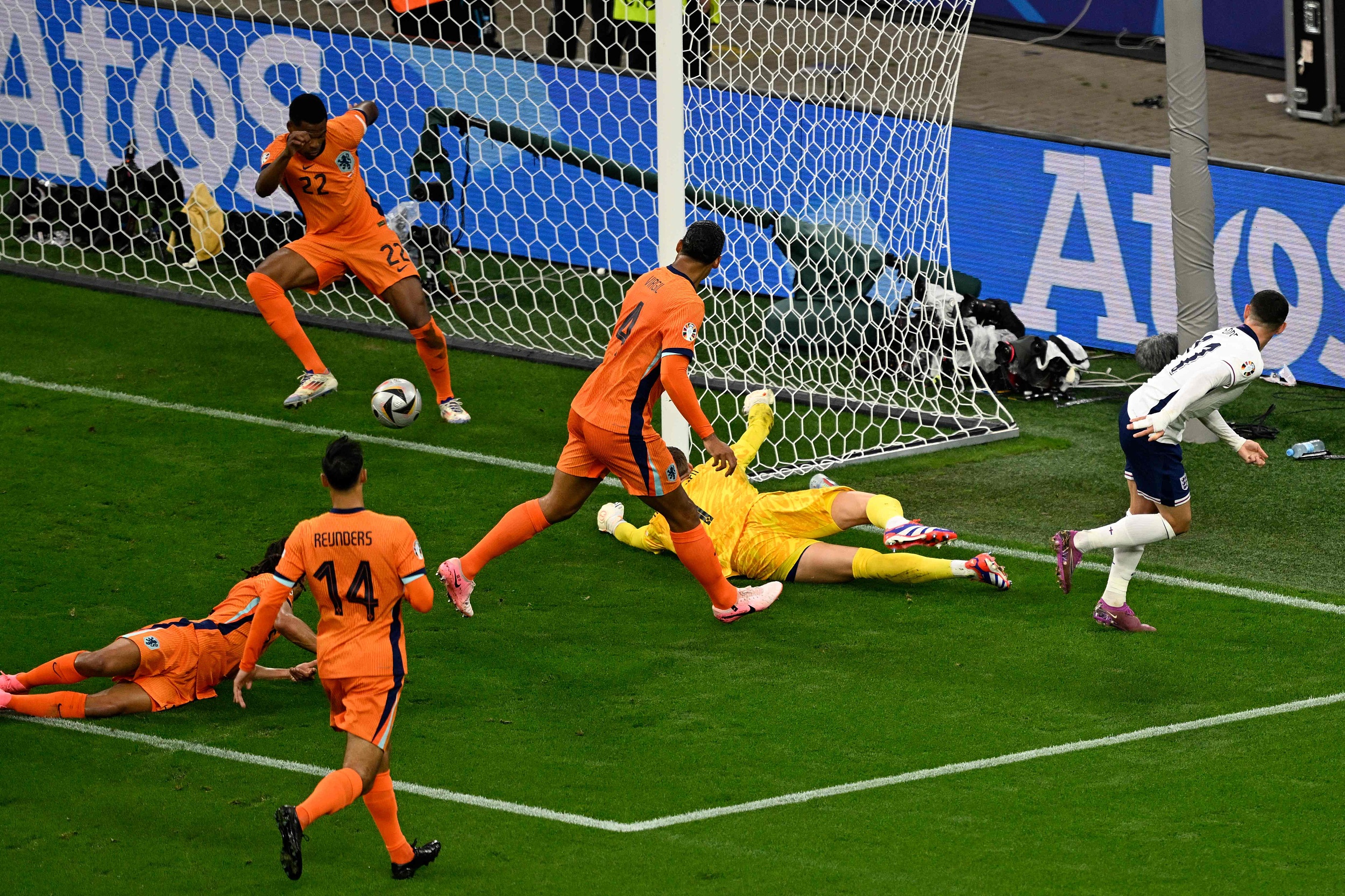 欧洲国家杯比赛中一支顶级球队意外遭遇挑战