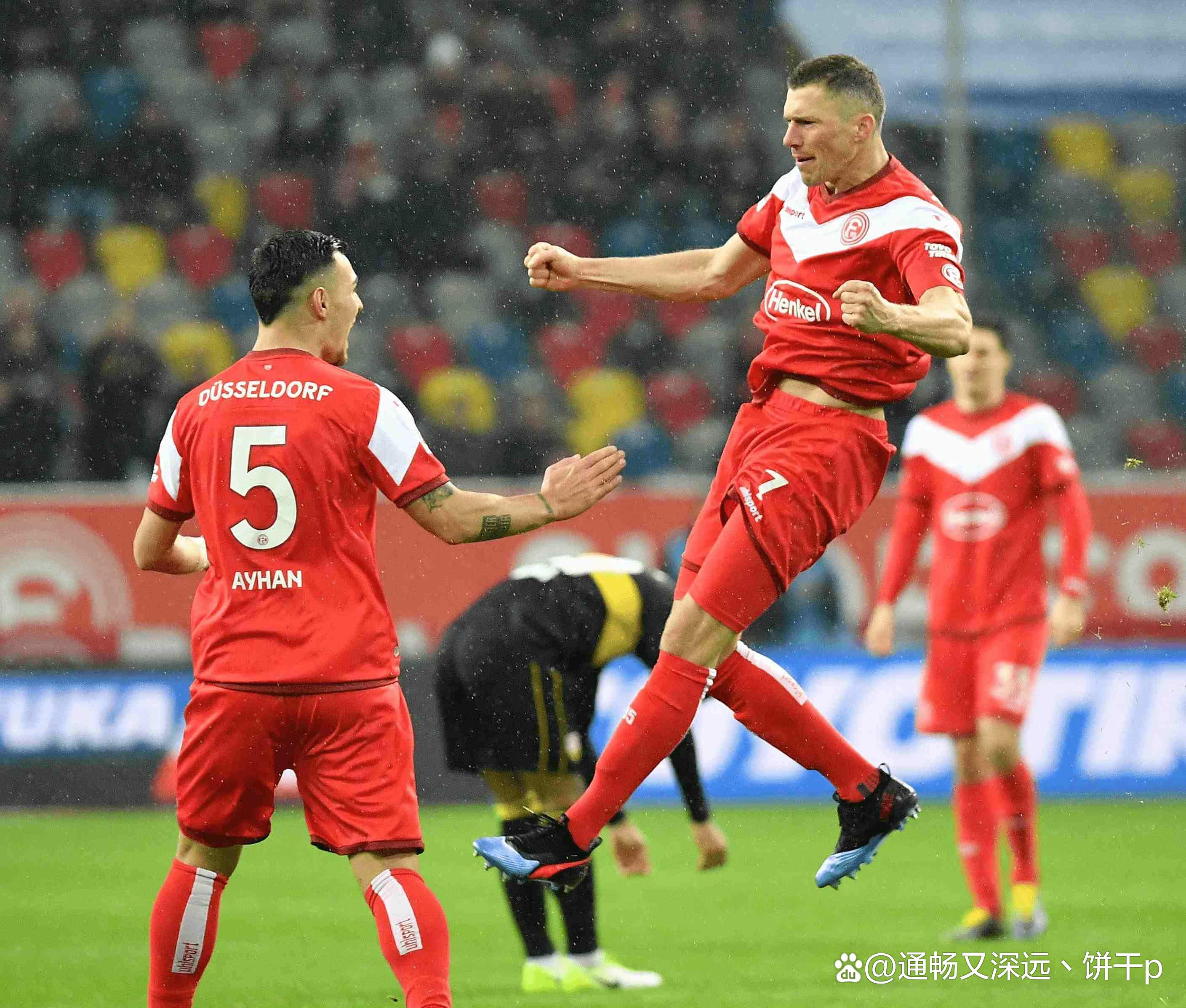 里昂主场击败马赛，取得法甲重要胜利