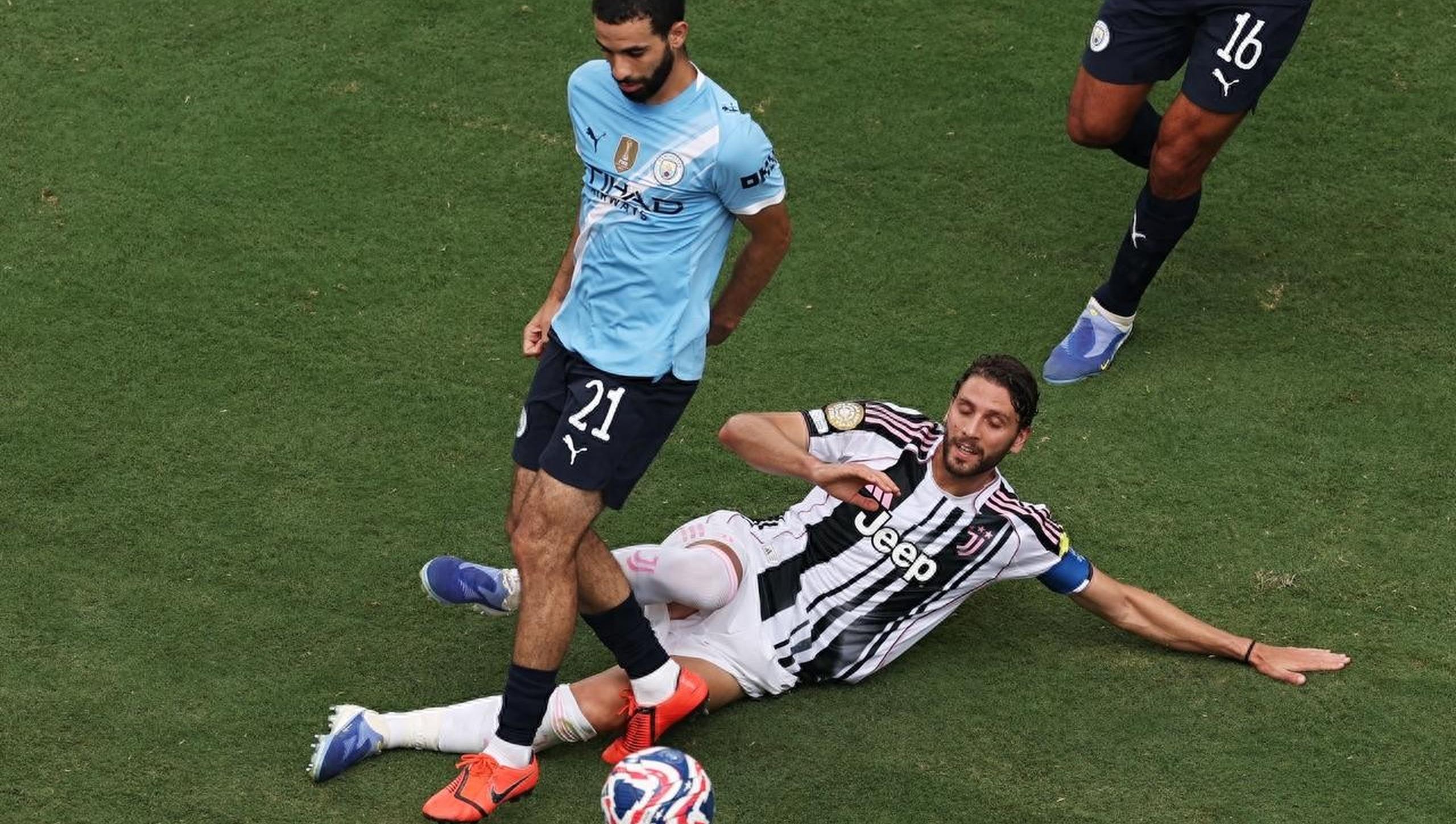 爱游戏在线登录-瓜帅：阵容轮换有利于球队稳定发挥的简单介绍