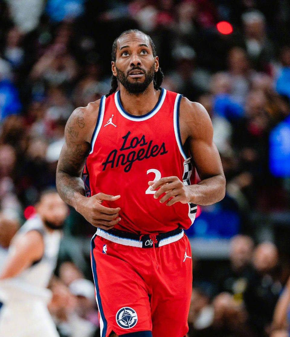 快船球员莱昂纳德:我们要提高比赛效率才能取胜 快船球员莱昂纳德:我们要提高比赛效率才能取胜